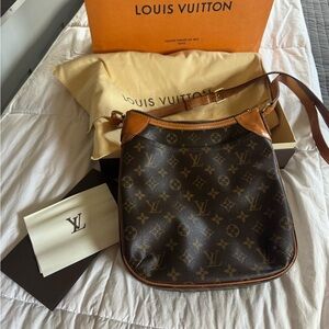 Louis Vuitton Odeon PM (Model M56390)